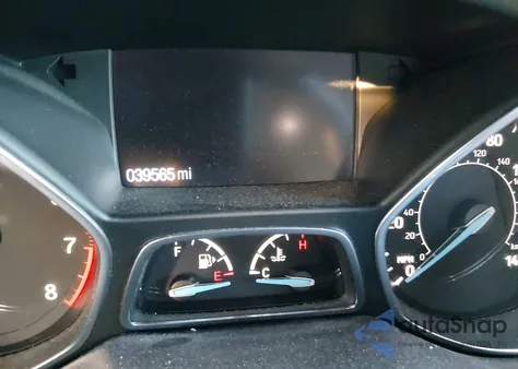 2019 Ford Escape Sel z USA, uszkodzony, nr VIN 1FMCU9HD2KUC50067